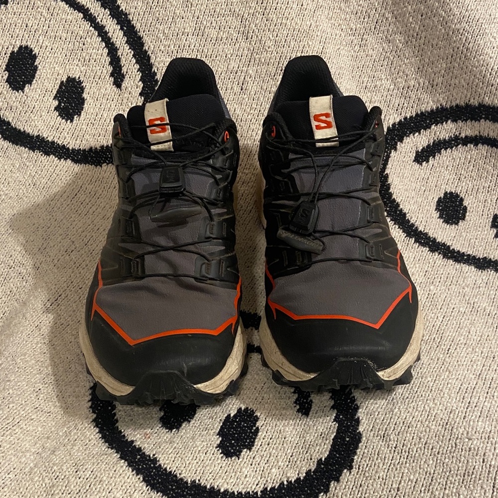 Men's Black and Gray Trail Running Shoes